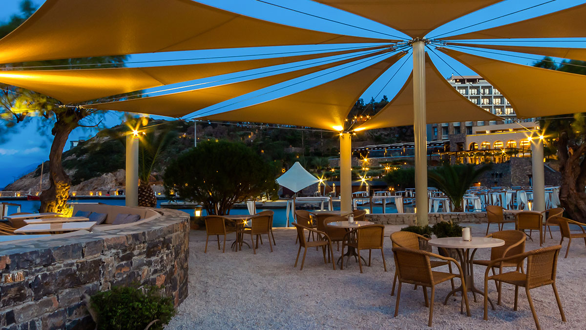 Zeus Eleva Mirabello Bay